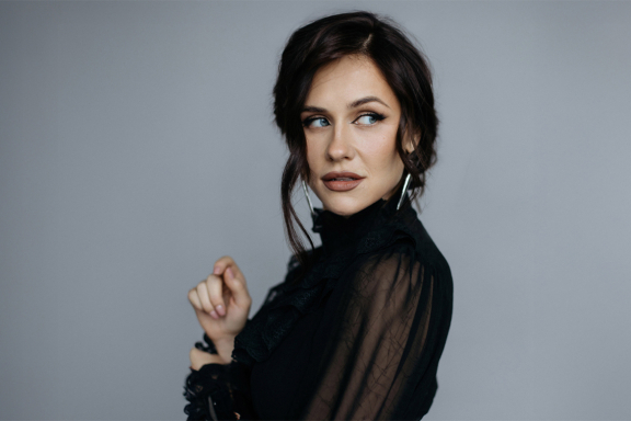 &Ocy;&lcy;&softcy;&gcy;&acy; &Mcy;&acy;&lcy;&acy;&shchcy;&iecy;&ncy;&kcy;&ocy;&period; Stand Up &Kcy;&ocy;&scy;&tcy;&rcy;&ocy;&mcy;&acy;